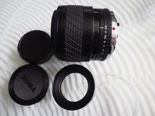 Sigma 90mm macro objektiv - 90mm,